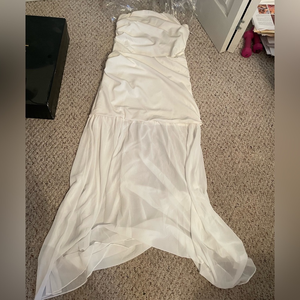 Elegant White Strapless Dress